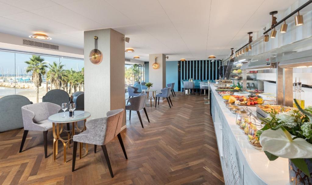 Crowne Plaza Tel Aviv Beach Photo 30