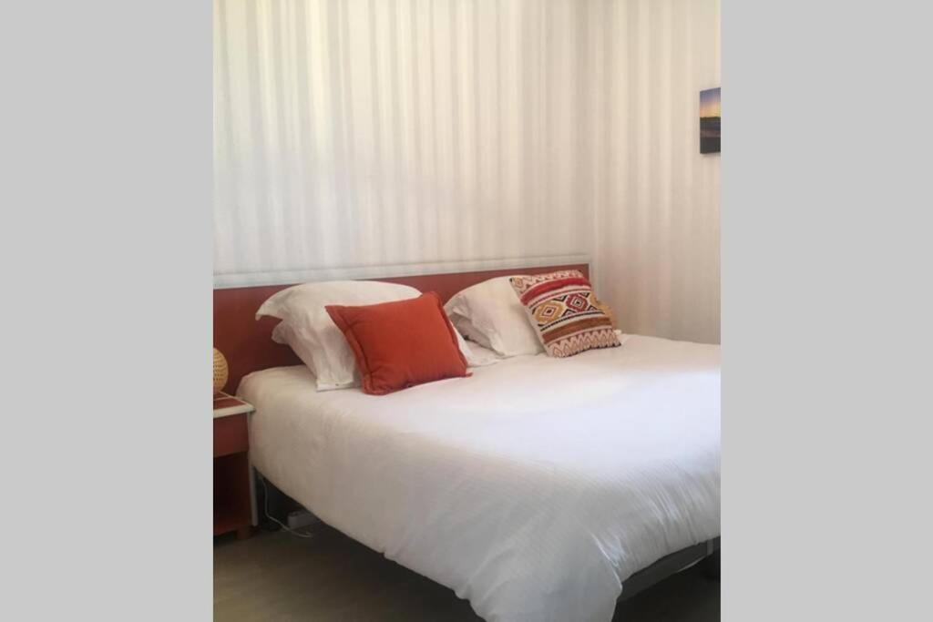 Appartement T2 avec piscine idéalement situé - aperçu mer - 2