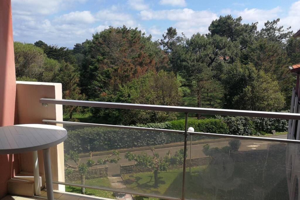 Appartement T2 avec piscine idéalement situé - aperçu mer - 4