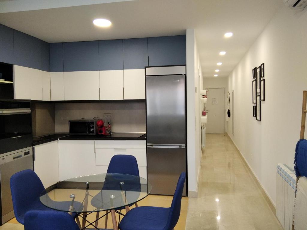 Apto la Venta-CON PARKING GRATIS - 2
