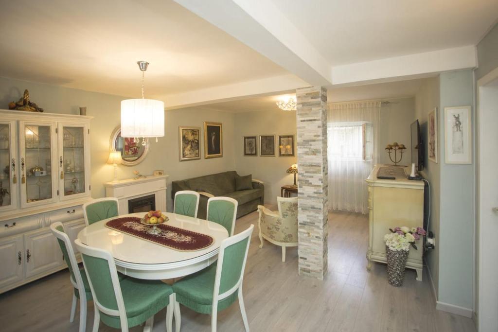 Apartment Antica with yard & BBQ, Spalato (Split)