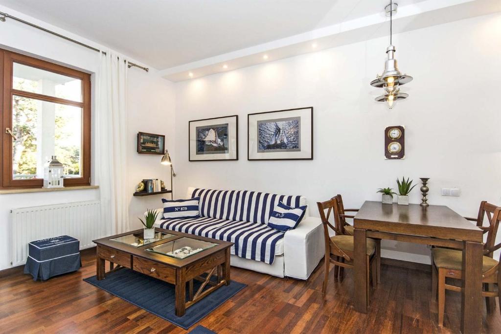 Pirat Rentyear Apartments 전경