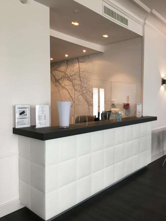 ホテル カンベラホテル (Hotel Le Canberra) 館内設備
