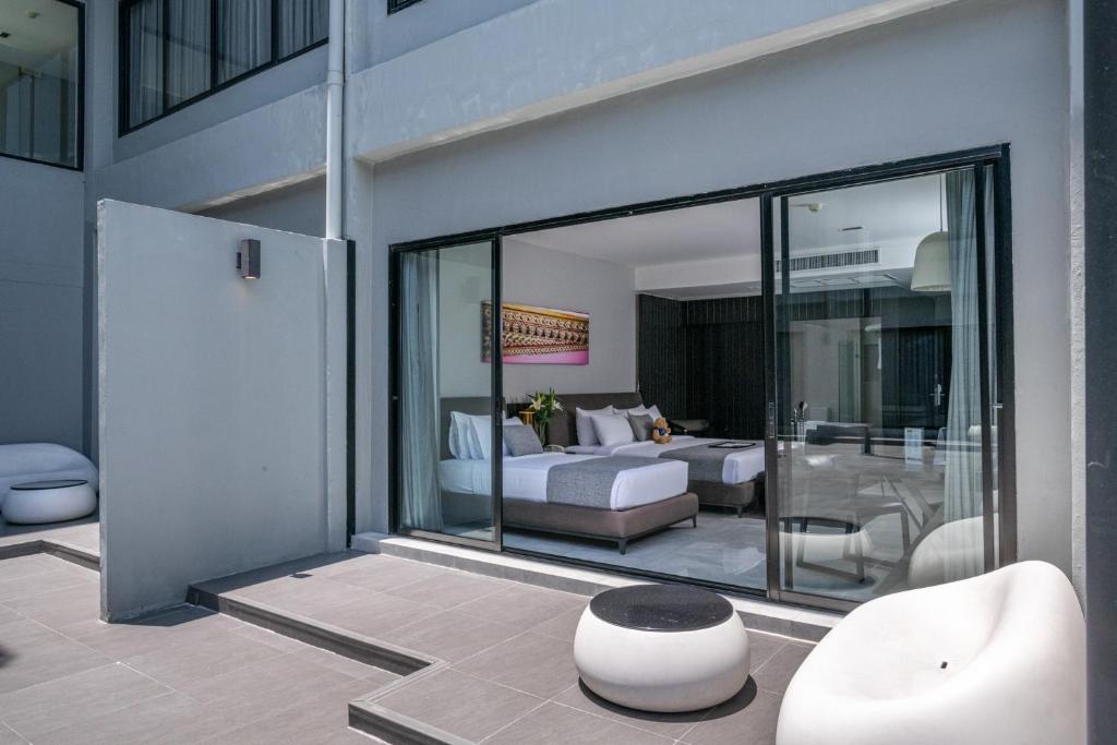 S Ratchada Leisure Hotel