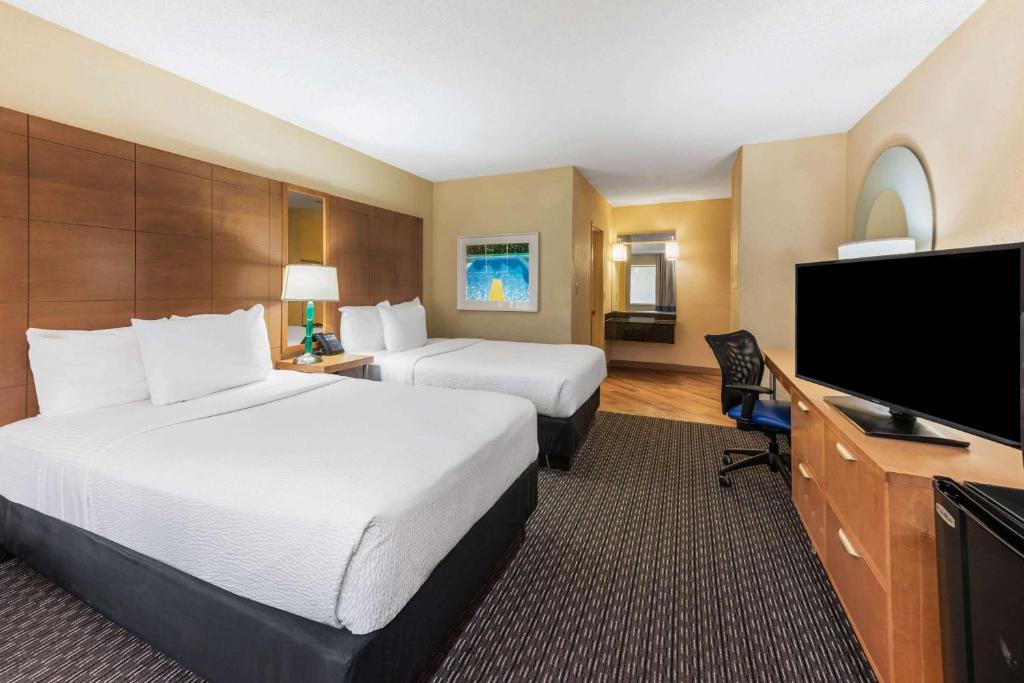 2 Full Beds, Non-Smoking
