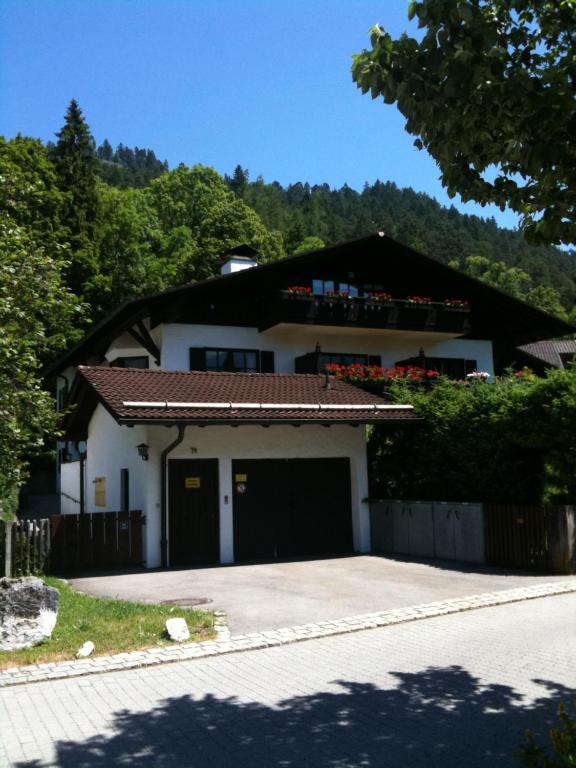 3-Zimmer-Rückzugsort mit Panoramabalkon in Bestlage - 5