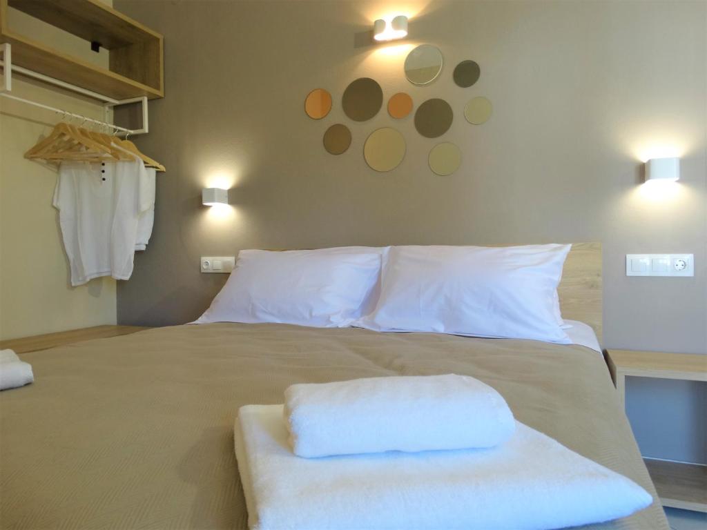 Oasis Beach Club — Hotel rooms in Kavos, Ionian Islands