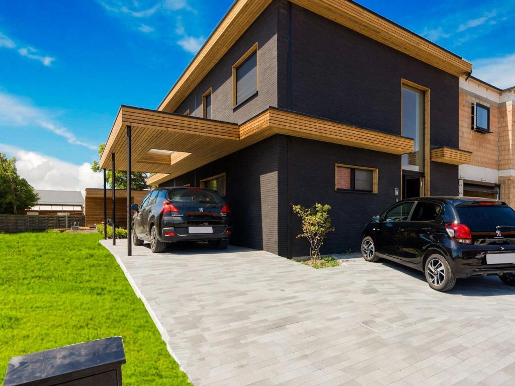 Elegant Holiday Home in Middelkerke near the Beach