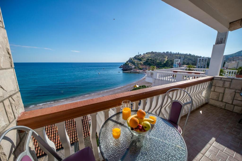 Apartmani Stari Grad — Hotel in Sutomore