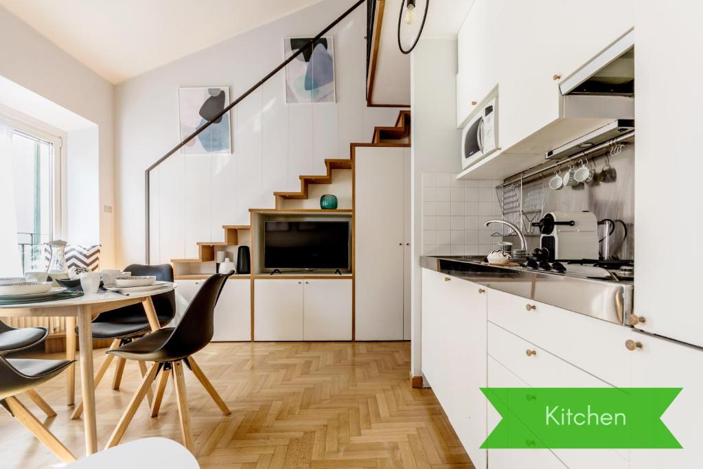 Modern Simplicity in Milan Centre photo