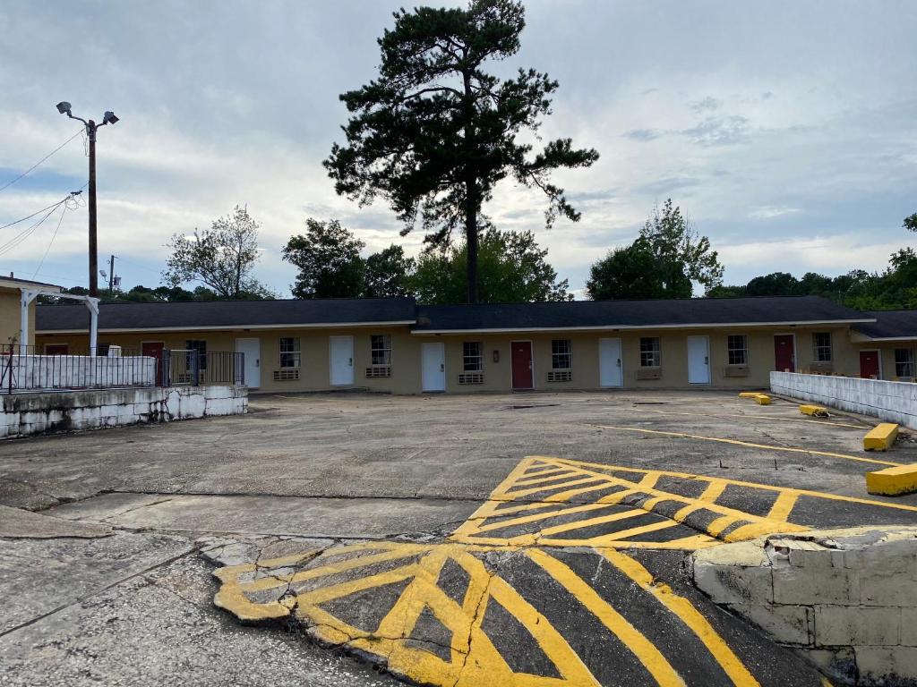 Budget Inn photo