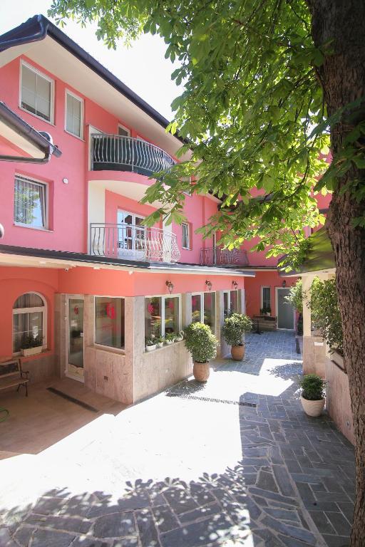 Boutique Hotel Asteria 5