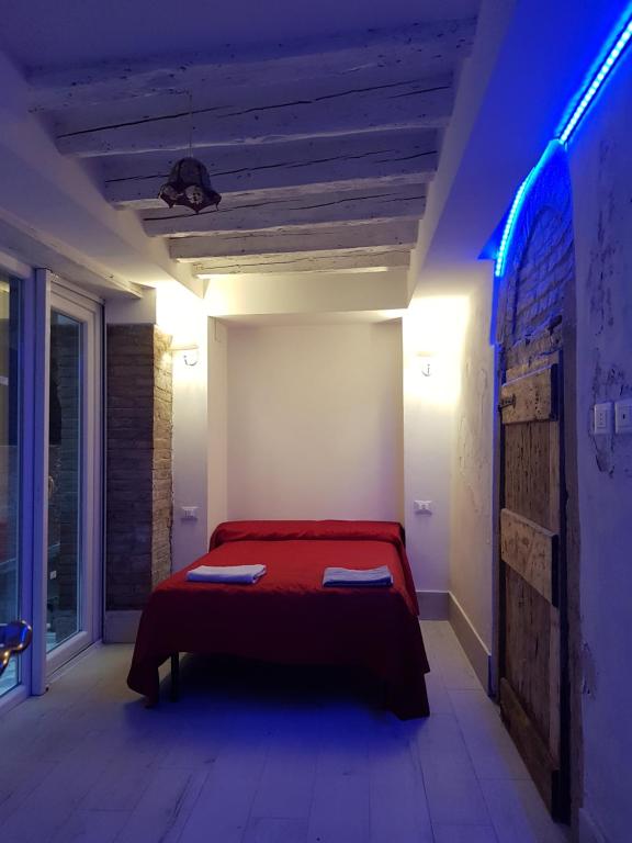 the secret garden in the very heart of Venice - 5