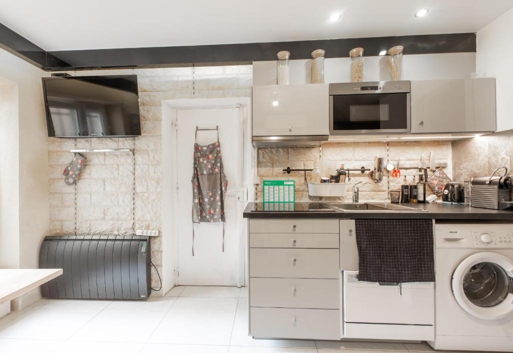 Studio a Paris et désinfection rigoureux du logis - 2