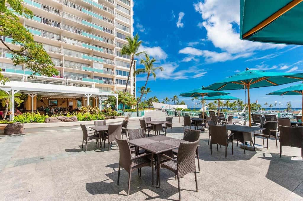 Marbella Lane Executive Suite Steps to Beach 전경