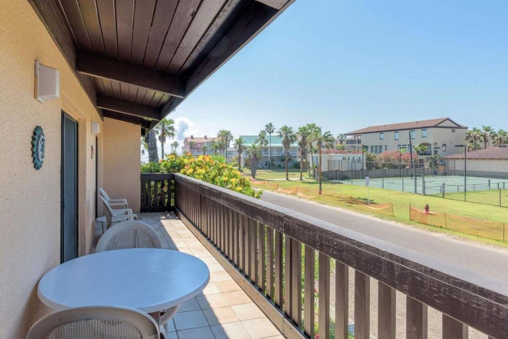 Tiki 246, South Padre Island