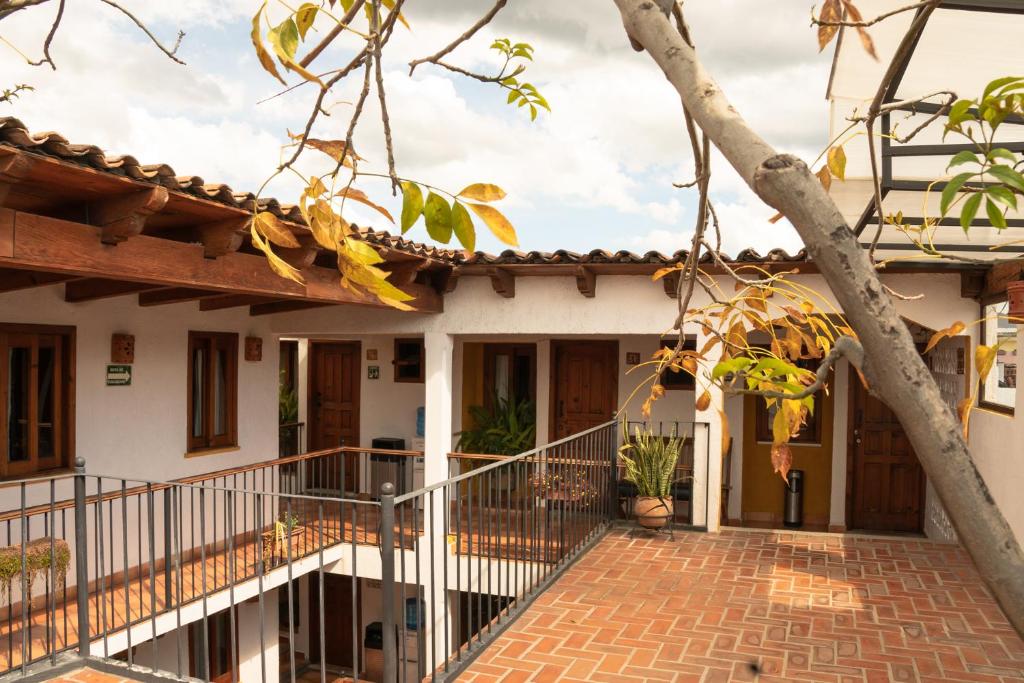 Hotel Casa Margarita - 4