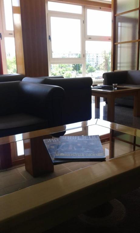 Hotel Imzit Dobrinja photo