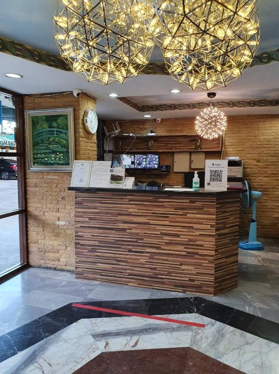 The Montana Lodge - Sathorn