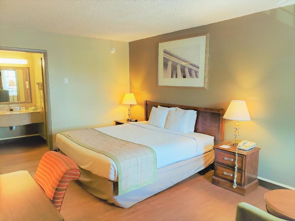 Days Inn By Wyndham Towson Photo 25