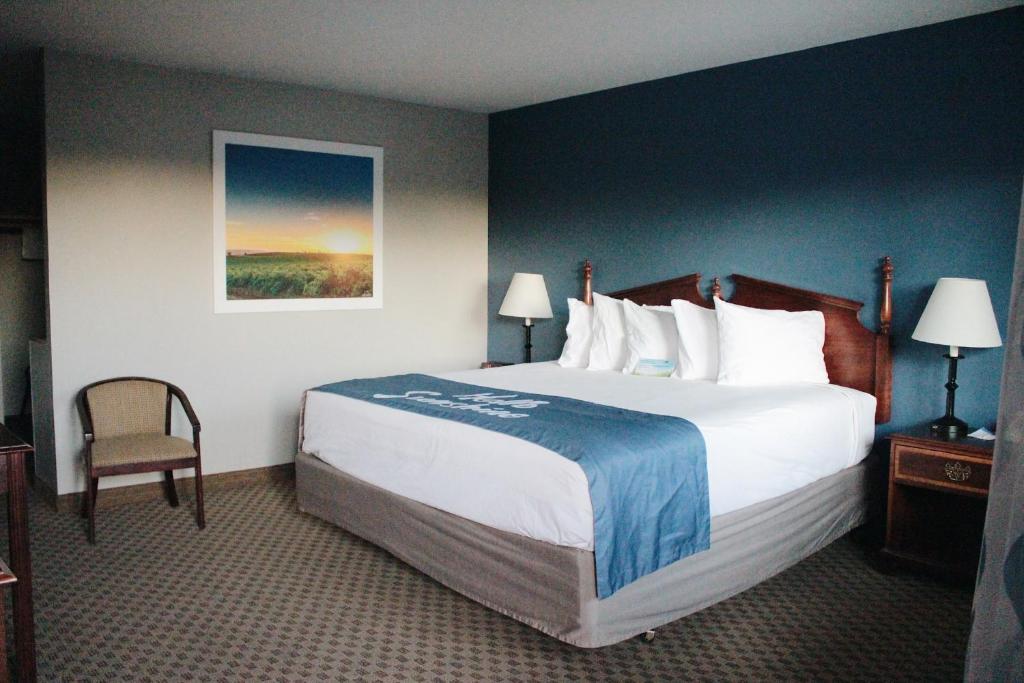 Days Inn by Wyndham Show Low photo
