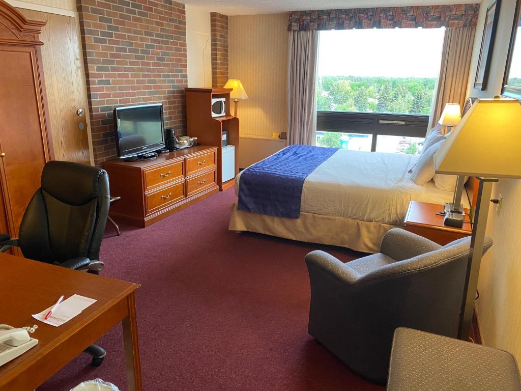 Ramada By Wyndham Lethbridge Photo 13