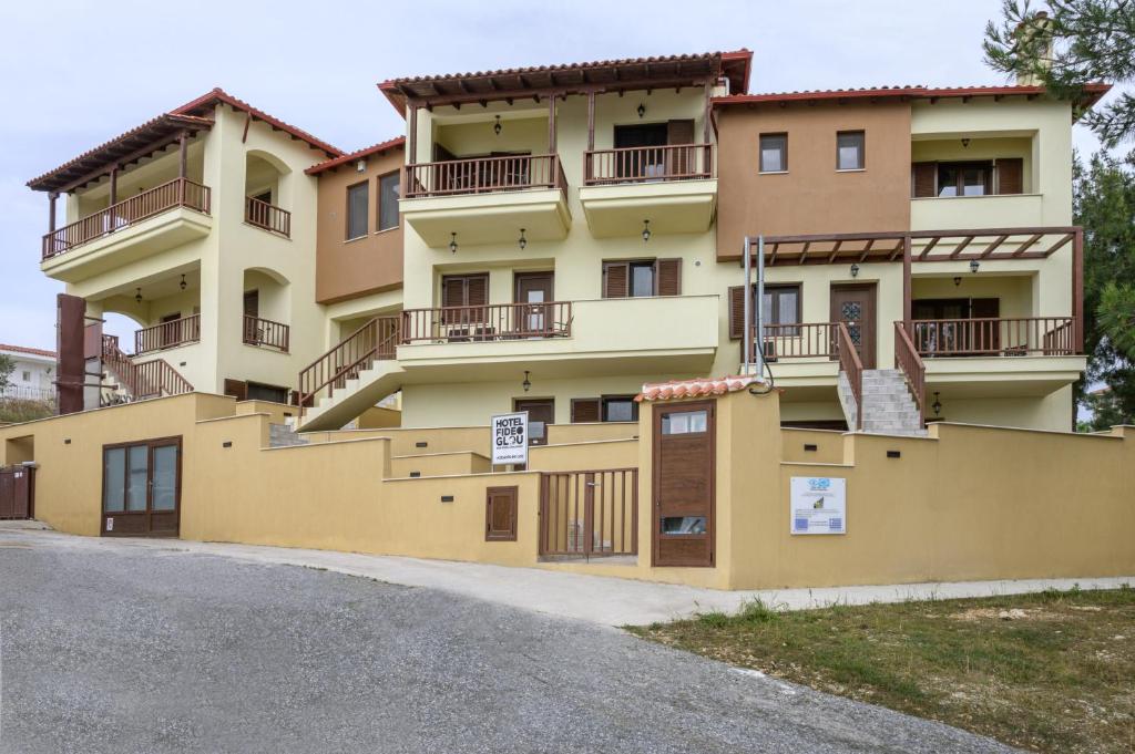 Tavani Villas photo