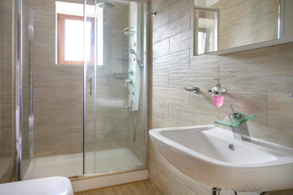 Tavani Villas photo