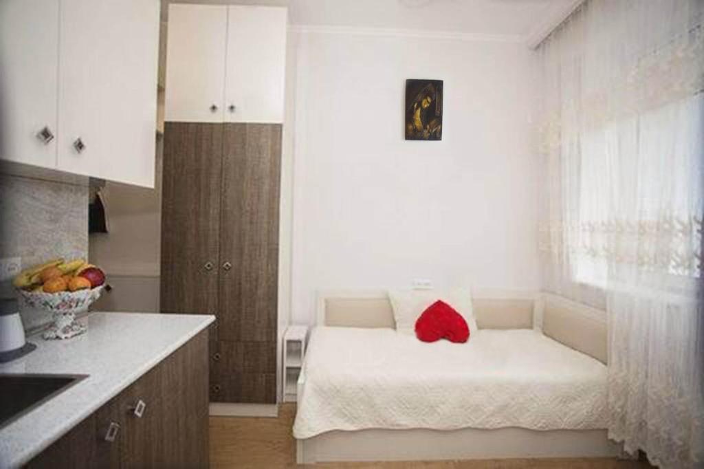 Sunshine studio with great views, Tbilisi