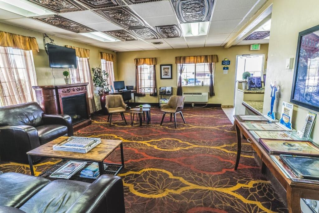 Days Inn by Wyndham Montrose photo