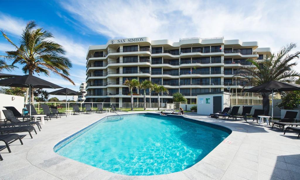 San Simeon Beachfront Apartments photo