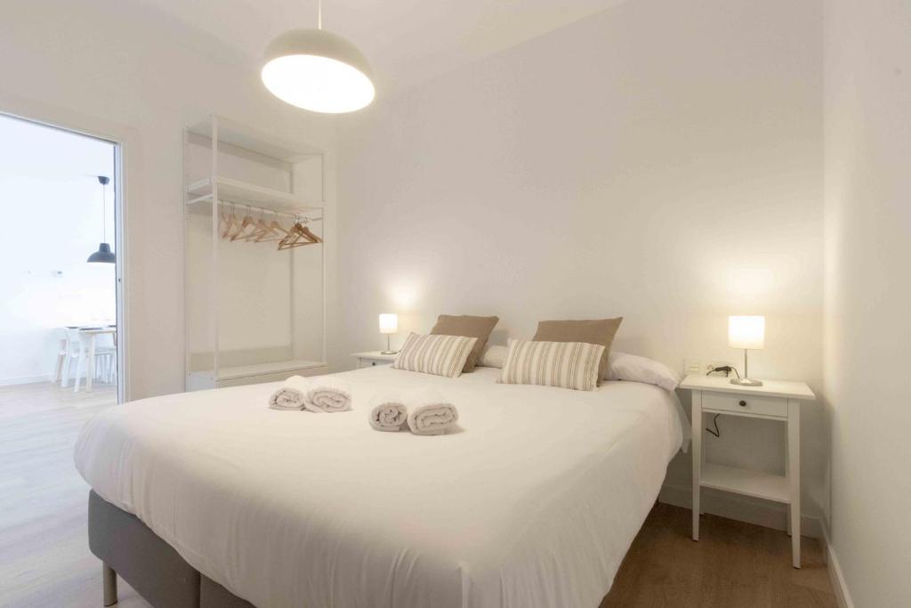 The Rentals Collection - Larramendi I - 3