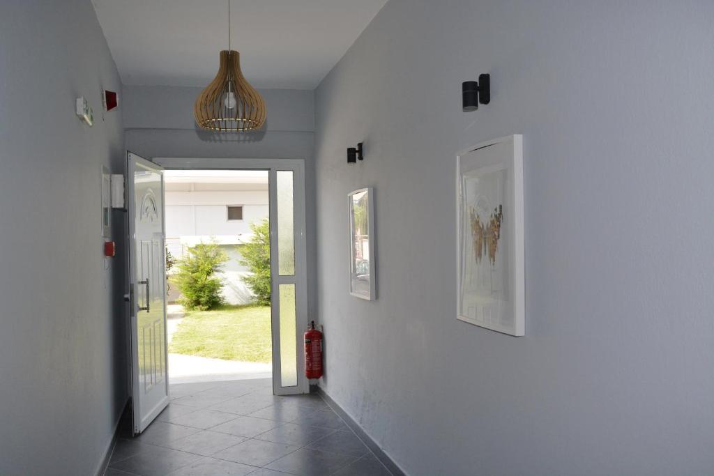 Gatos Village Studios & Apartments photo
