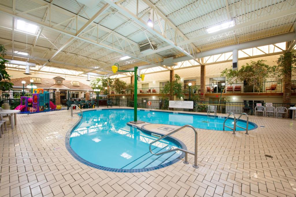 Victoria Inn Hotel & Convention Centre Brandon photo