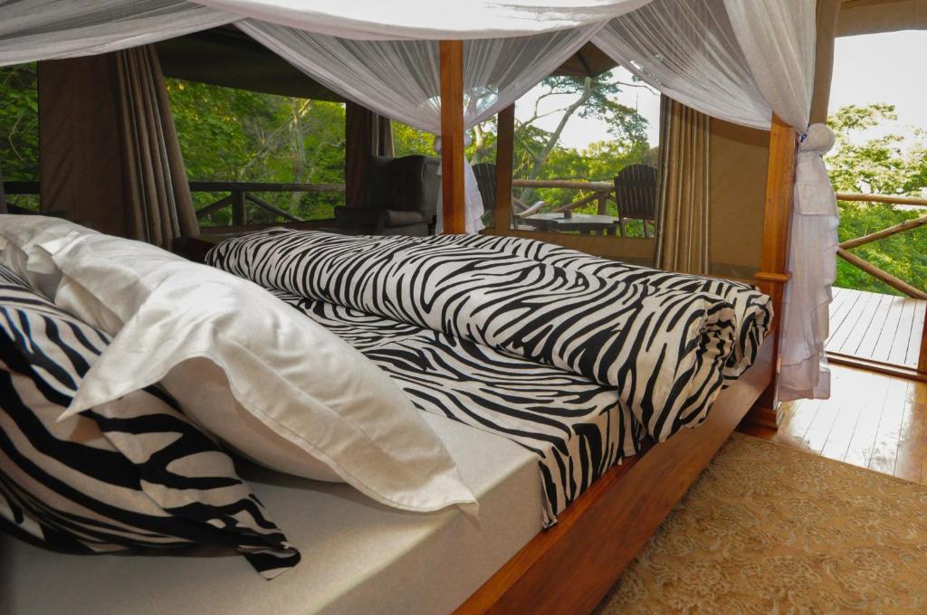 Karama Lodge — Hotel in Arusha