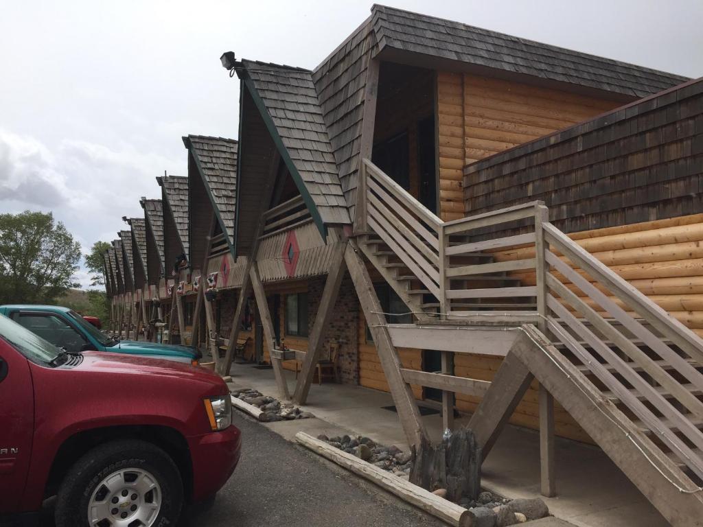 Rocky Mountain Lodge photo