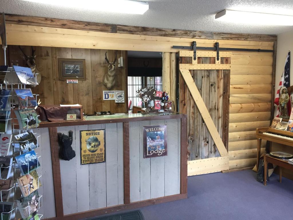 Rocky Mountain Lodge photo
