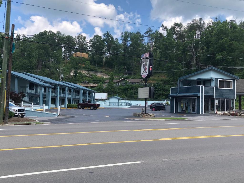Exterior view, Country Town N' Suites in Gatlinburg (TN)