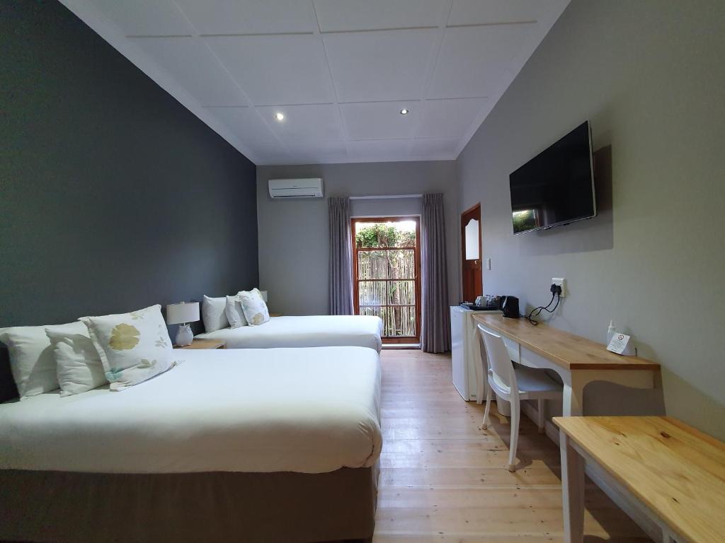 Two Fat Owls Guesthouse photo