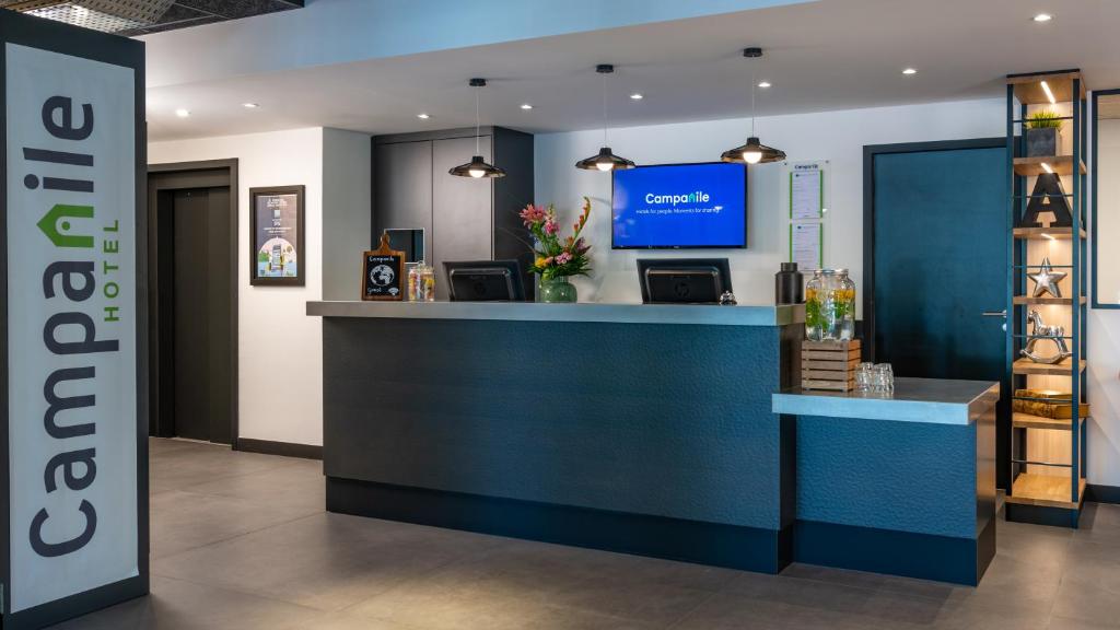 フロント・ロビー