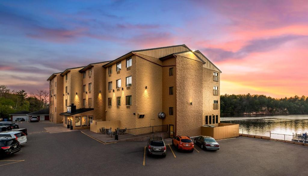 The VUE Boutique Hotel Wisconsin Dells book your hotel with ViaMichelin