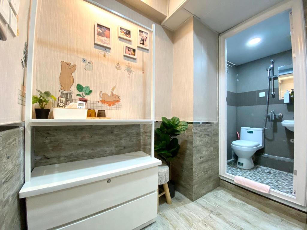 Hong Kong Hostel (Tsim Sha Tsui Mansion) photo