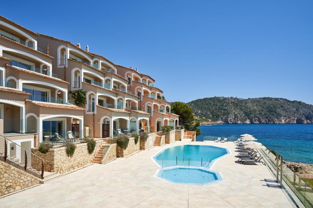Bahia Suites Camp de Mar — Hotel in Majorca