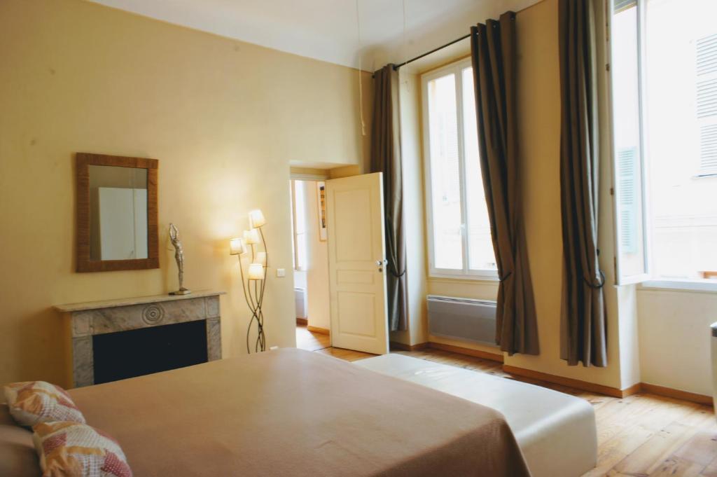 Ze Perfect Place - Spacieux appartement - Cours Saleya - 2 CHB - 2 SDB - AC - 4