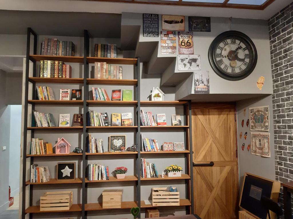 Shared lounge/TV area