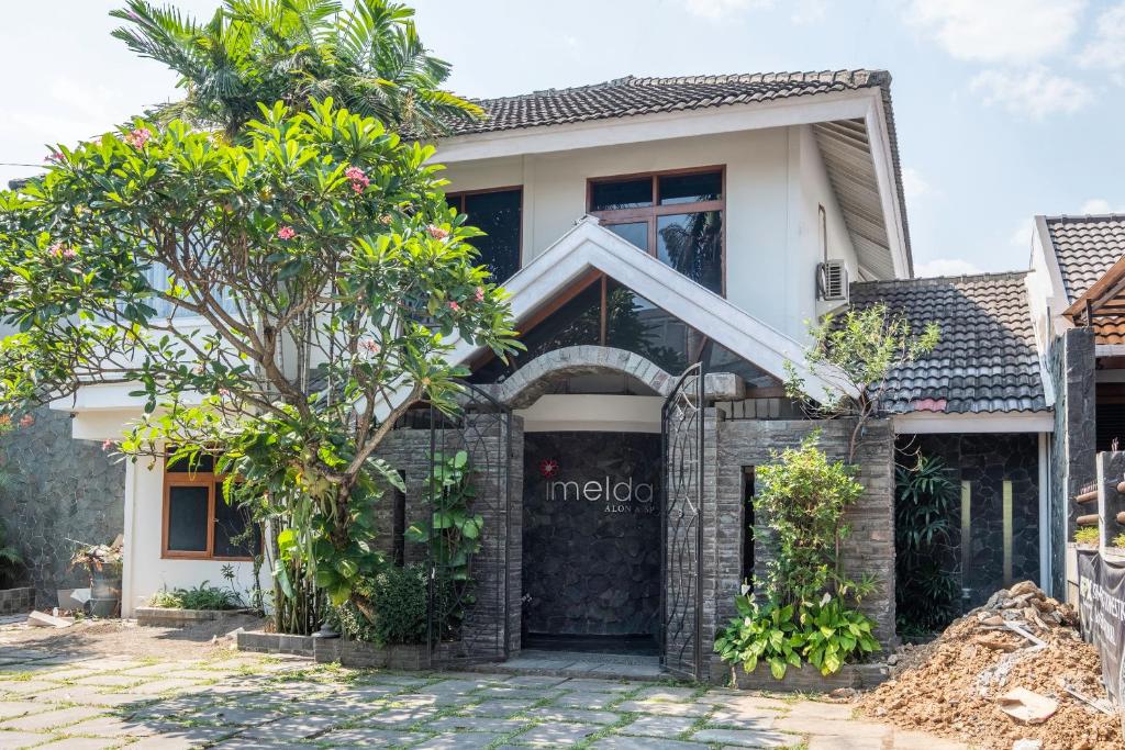 Imelda Residence Setrasari RedPartner