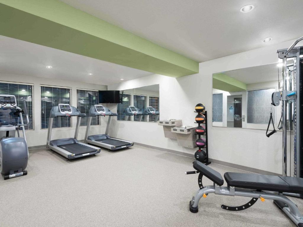 WoodSpring Suites Atlanta Conyers photo