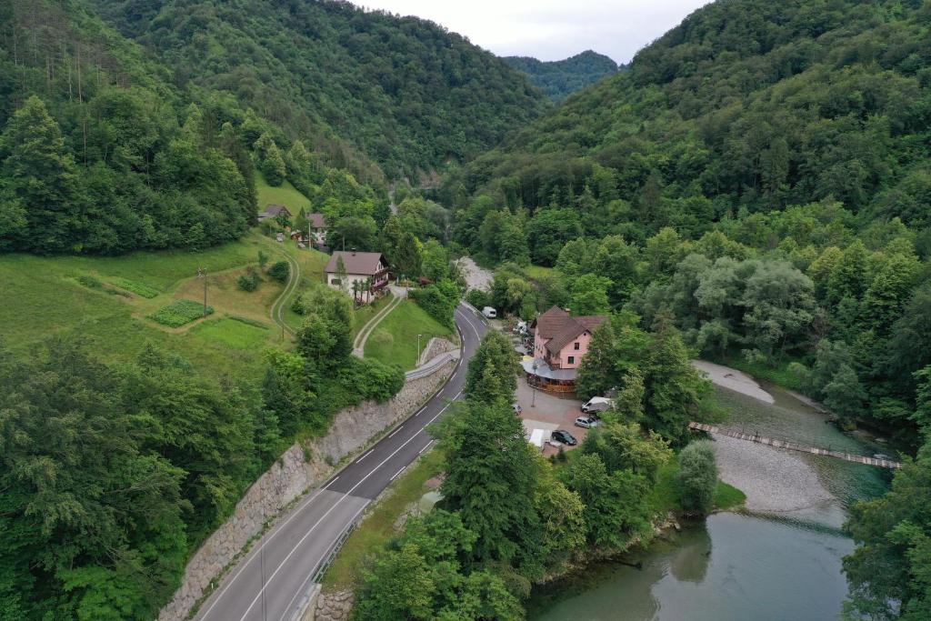 Okrepčevalnica Kurn'k
