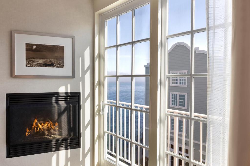 Intercontinental The Clement Monterey Photo 15