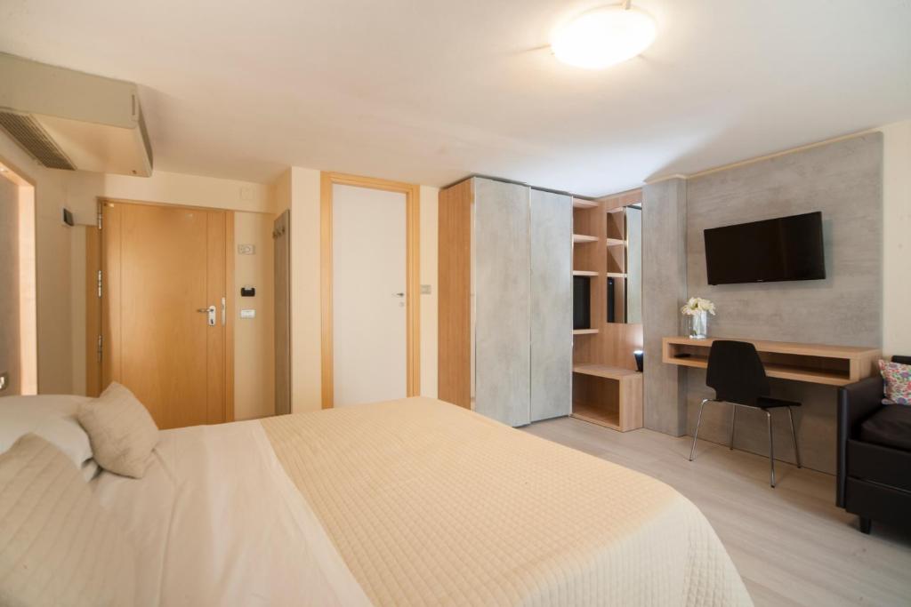 Hotel Ricchi - 4